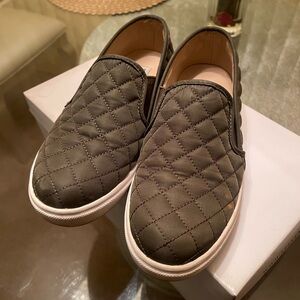 Steve Madden women shoes size 7 olive green